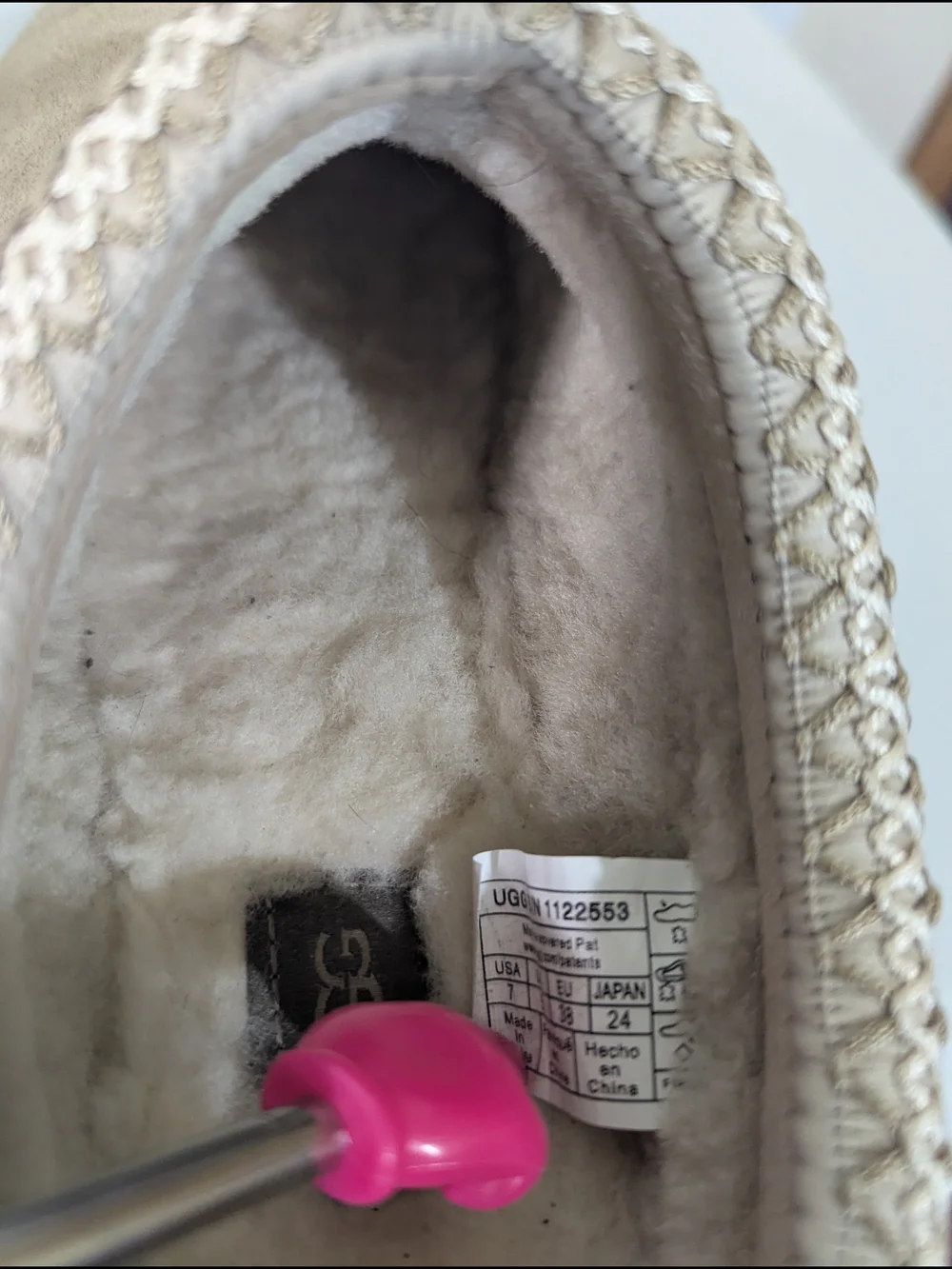 UGG Tasman Platform Slippers Sand Beige Suede Sheepskin Lined Women's Size 7